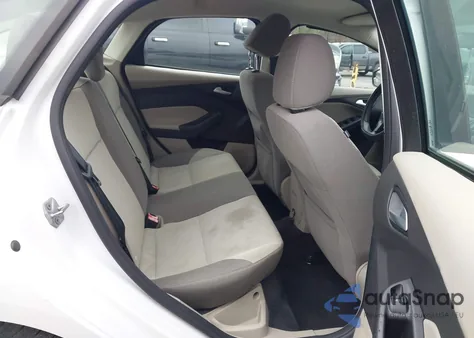 2014 Ford Focus Se z USA, uszkodzony, nr VIN 1FADP3F20EL135448